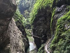 -龙水峡地缝景区