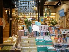 -猫的天空之城概念书店(杭州南宋御街店)