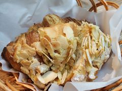 杏仁羊角-麦田工坊(月湖店)