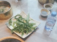 -雍容荟帝王蟹活龙虾展台自助(IFS黑金店)