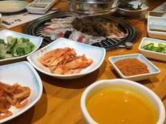 -唯成•韩国炭火烤肉 유성고기