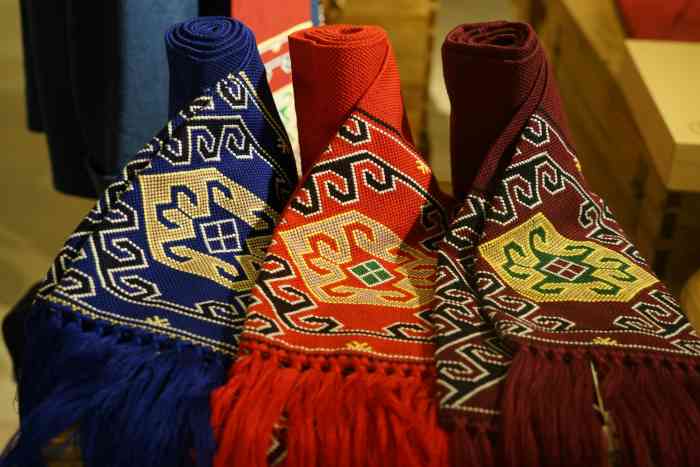 乖幺妹土家织锦-"这是国家非物质文化遗产,芈月传里面芈月也.