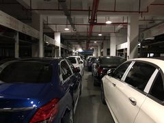 -杭州中升之星奔驰4S店(滨江店)