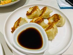 油煎馄饨-蝶园·装修中(BFC外滩金融中心店)