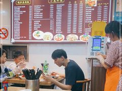 -百味手拨龙虾馆(愚园路店)