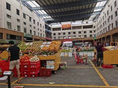 -三亚新鸿港水果一级批发市场