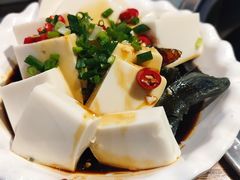 皮蛋拌豆腐-争鲜·鲍鱼鸡煲(美邻中心店)
