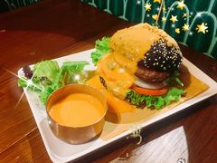 网红瀑布牛肉菠萝包-肥韬茶餐厅(南山mini店)