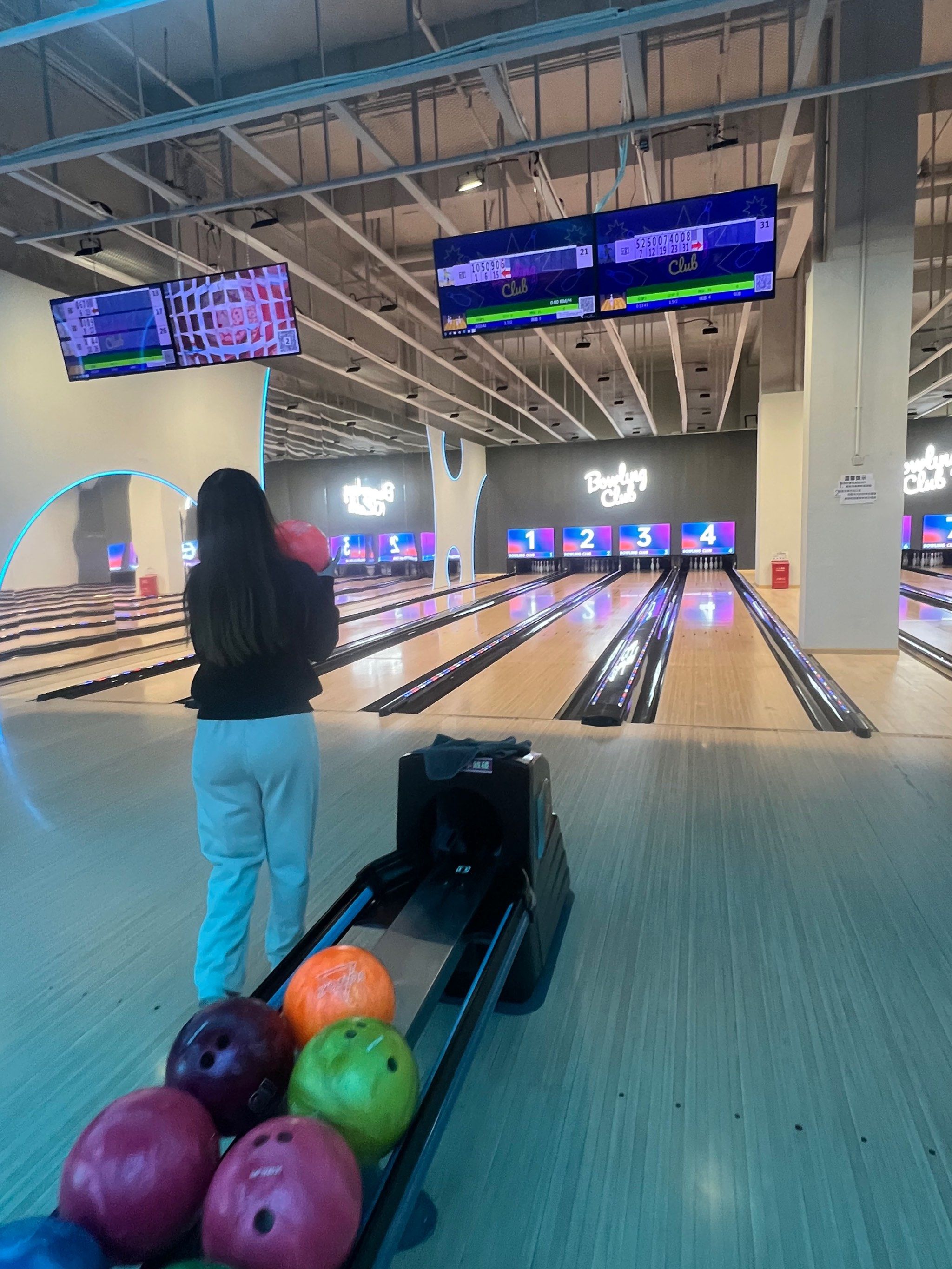 保龄球初体验!🎳