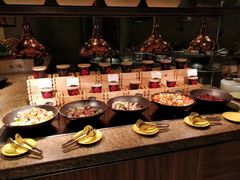 -华邑酒店·鲜艳全日自助餐厅