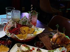 -Famous肥猫墨西哥音乐餐吧(五棵松华熙LIVE店)