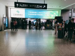 -虹桥火车站-停车场