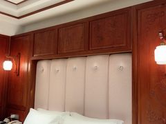 -岳阳阿波罗御庭酒店