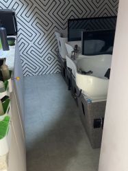 -PE SALON