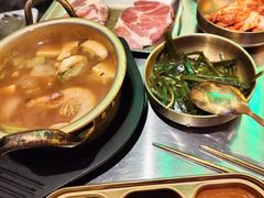 -釜山火炉·海鲜烤肉(紫藤路店)