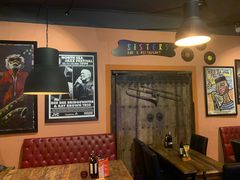 -SISTERS BAR RESTAURANT川意酒馆(嘉善老市H楼店)