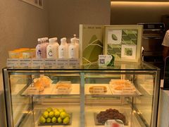 面包甜点陈列柜-喜茶(广州中山六路店)