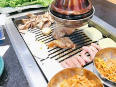 -臻牛烤肉