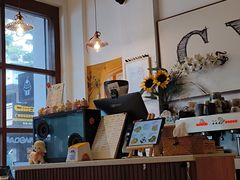 -C.Y Cafe