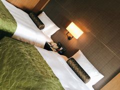 -上海滴水湖皇冠假日酒店