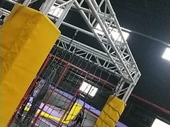 -嘿哟动霸CHUA·新潮玩运动娱乐中心·蹦床滑冰团建乐园