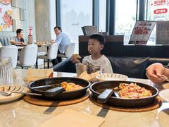 -必胜客(尹山湖歌林公园店)
