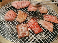 -铭牛烧肉·和牛海鲜自助(高新月牙湖店)