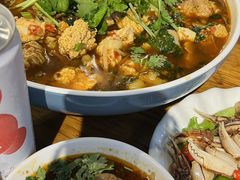 -李双猪·小龙虾·烧烤·羊肉煲(乐山店)