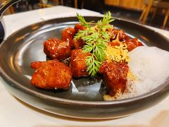 红酒泡沫牛仔粒-荟廷·晶萃(陆家嘴尚悦湾店)