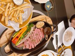 -斯普汇生蚝牛排馆(中骏世界城店)