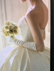 点击看大图 -艾拉·女王婚纱礼服馆