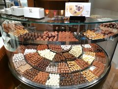 -Laderach 莱德拉(上海环贸iapm店)