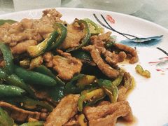 小炒黄牛肉-黄家饺子东北特色菜馆(湖滨商业街店)