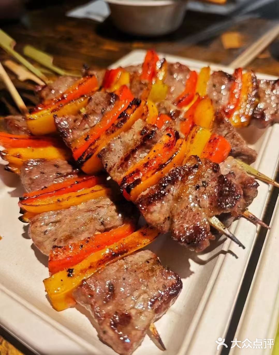 吃肉喝汤撑到爆！