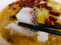 热炝酸菜黑鱼-鱼你在一起(国贸中海广场店)