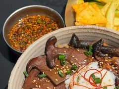 黑松露菌子焖饭-Ameigo梅果·云贵川bistro(长宁来福士店)