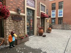 -鲁邦国际风情街(麦世达韩国精品百货店)