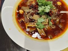 -川流不息·地道川菜·小龙虾(松东路店)