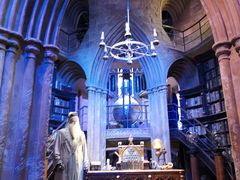 -九又四分之三站台哈利波特商店