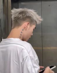 -藤野造型烫发染发