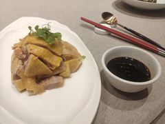 -品悦酒店(三林古镇店)