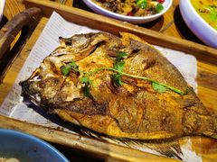 罗布泊烤鱼-纳瓦新疆菜(银都店)