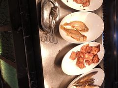 -广州万富希尔顿酒店·感趣自助餐厅·金秋蟹宴生蚝海鲜刺身