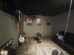 -VR 间客漫·PS电玩·虚拟现实包间游戏电竞(街道口店)