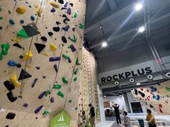 -ROCKPLUS攀岩馆(环宇城店)