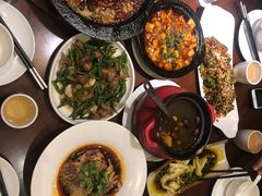 -万重锦·人文川菜馆(骡马市店)