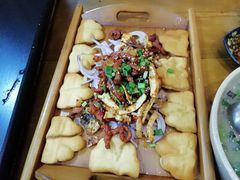 东镇烤三味-老东镇啤酒屋海鲜加工·蒸汽海鲜·海鲜烧烤(台东店)