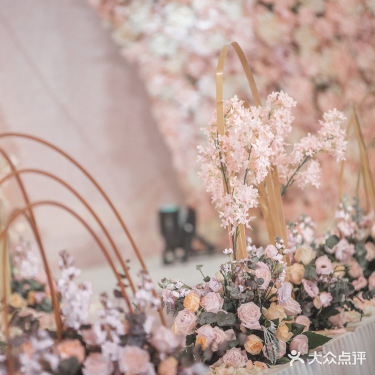 女孩子，应该用鲜花和爱来对待💐｜天津婚礼