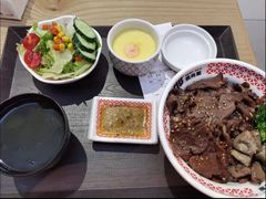 蒜蓉黄油横膈膜烧肉饭-牛邸·烧肉饭(来福士店)