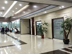 -房地产交易中心-停车场